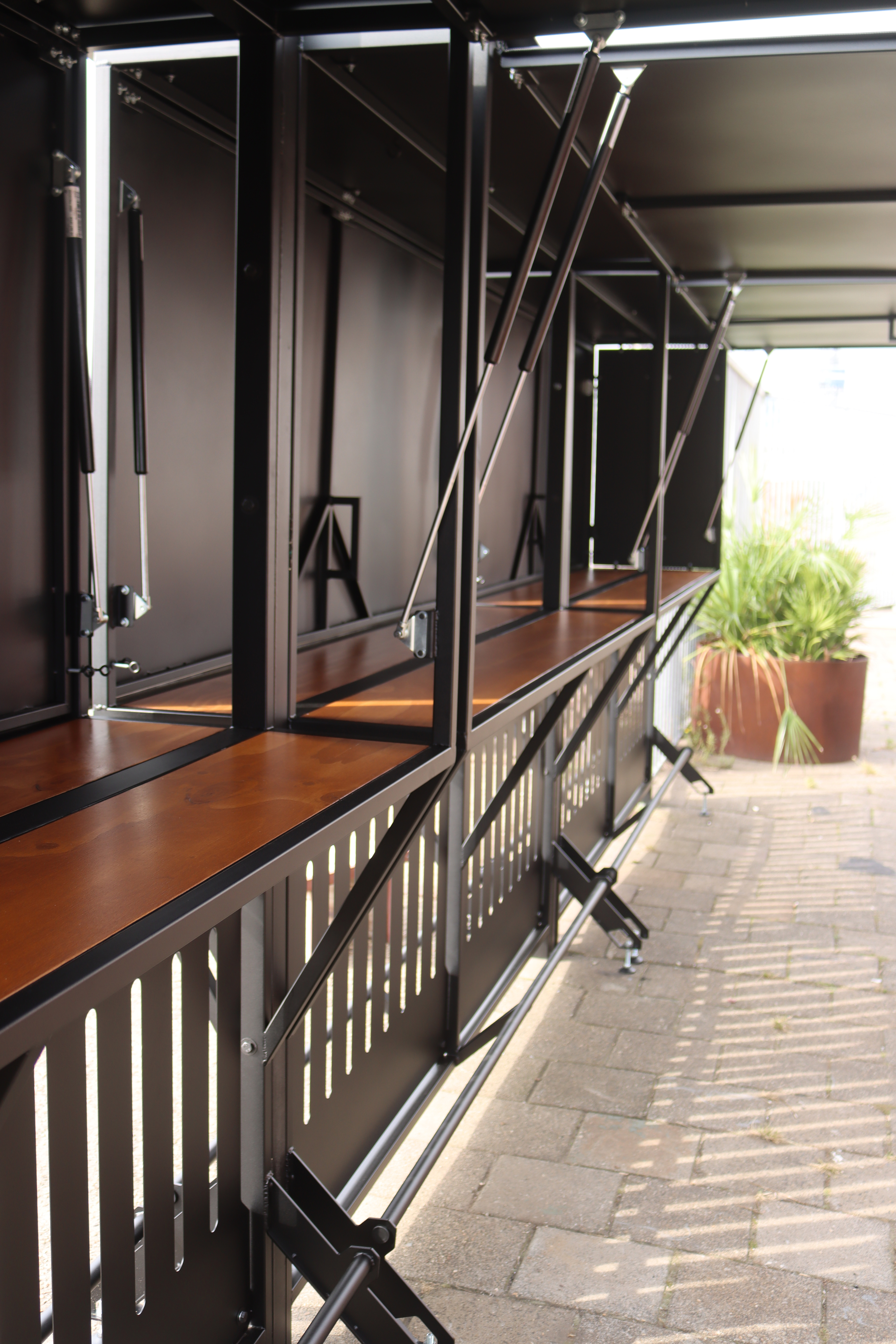 Stalen biertafel – gallery image 8